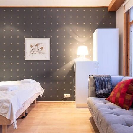Cozy 1 Bedroom Apt And Free Parking By The Railway Station Oulu Extérieur photo