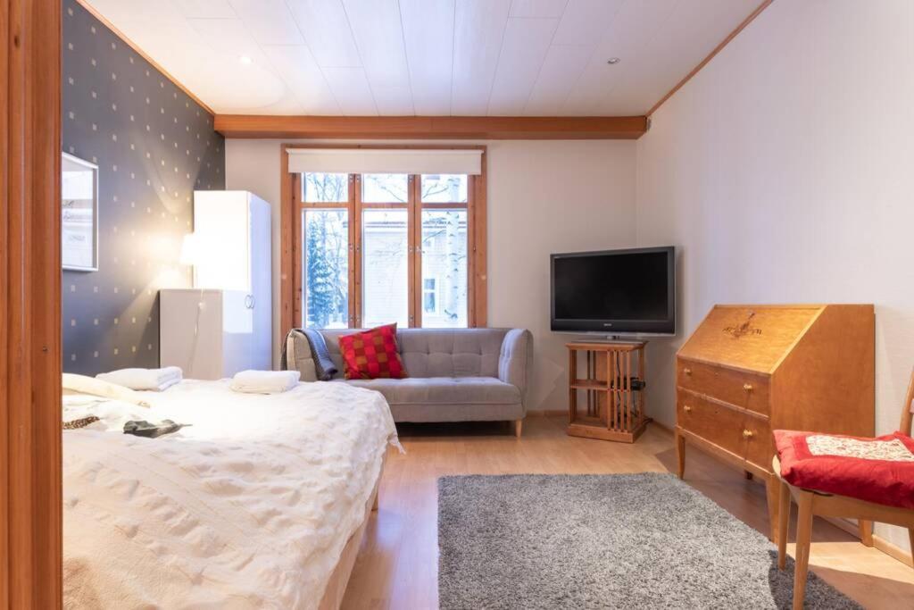 Cozy 1 Bedroom Apt And Free Parking By The Railway Station Oulu Extérieur photo